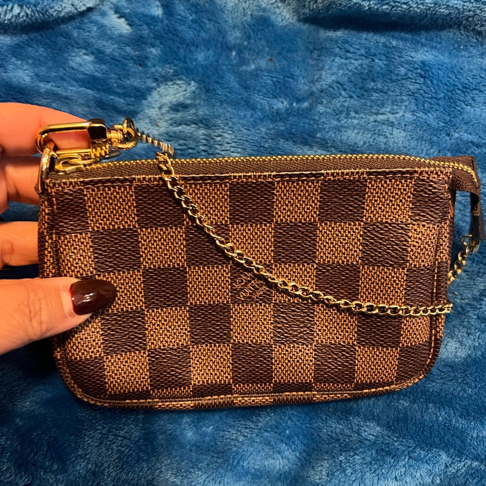 Louis Vuitton Mini Pochette